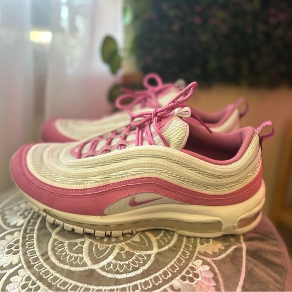 Nike Women's Pink and White Air max - Picture 2 of 6